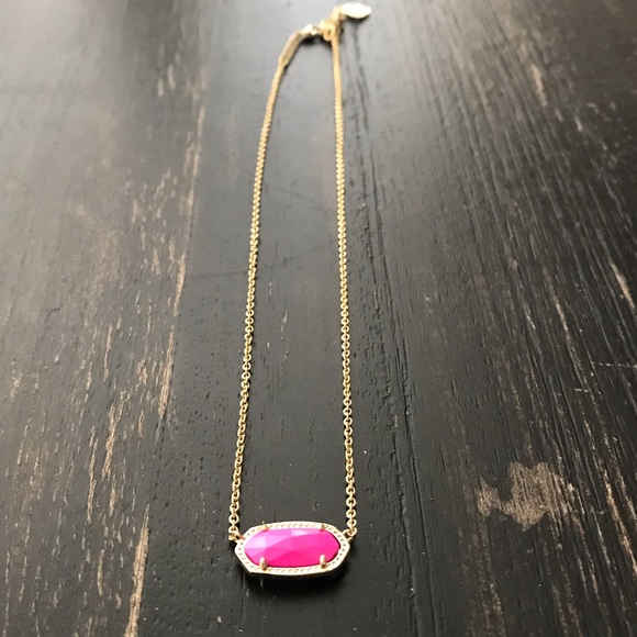 Kendra Scott Jewelry - Kendra Scott Elisa Gold Pendant Necklace
